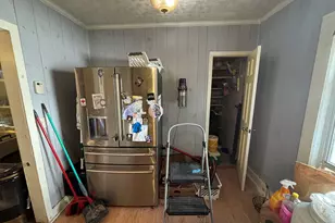 271 Crystal Ave, New London, CT 06320 - Photo 5