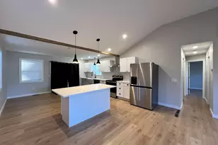 8 Rustic Rd, Ridgefield, CT 06877 - Photo 3