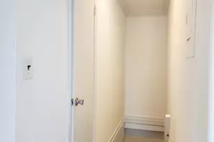 61 Aberdeen St, Stamford, CT 06902 - Photo 3