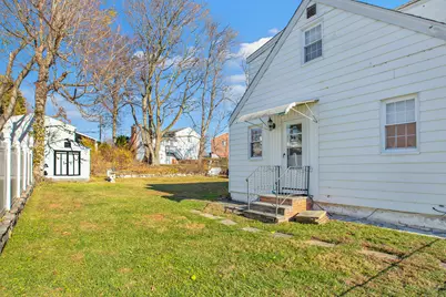 28 Aquila Road, Stamford, CT 06902 - Photo 3