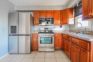 90 Blohm St, West Haven, CT 06516 - Photo 5