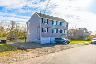 90 Blohm St, West Haven, CT 06516 - Photo 3