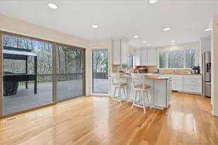 693 Den Rd, Stamford, CT 06903 - Photo 11