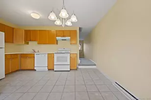 92 Hamden Ave, Waterbury, CT 06704 - Photo 13