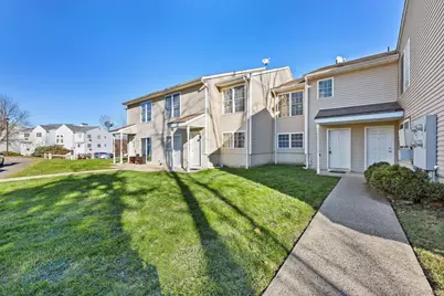 92 Hamden Avenue #APT 4, Waterbury, CT 06704 - Photo 1