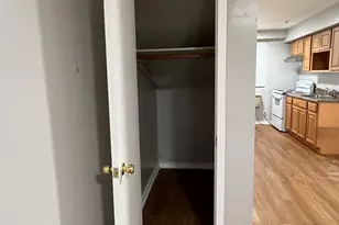 385 Putnam Ave, Hamden, CT 06517 - Photo 5