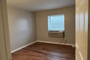 385 Putnam Ave, Hamden, CT 06517 - Photo 11