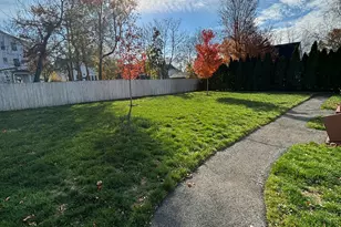 90 East St, Wallingford, CT 06492 - Photo 9