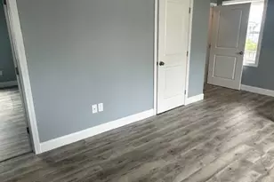 92 Vine St, New Britain, CT 06052 - Photo 7