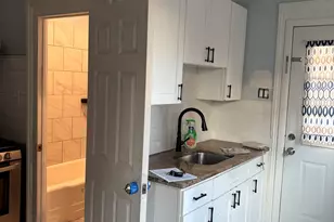 35 Washington St, Naugatuck, CT 06770 - Photo 3