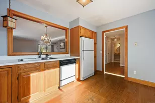 522 Iroquois Ln, Stratford, CT 06614 - Photo 7