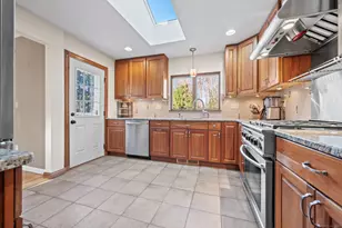 26 Farm View Dr, Madison, CT 06443 - Photo 11