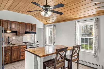 134 Otrobando Avenue, Norwich, CT 06360 - Photo 5