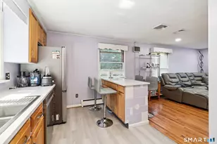 72 Hilltop Rd, Naugatuck, CT 06770 - Photo 9