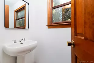 8 Phoebee Ln, Brookfield, CT 06804 - Photo 17