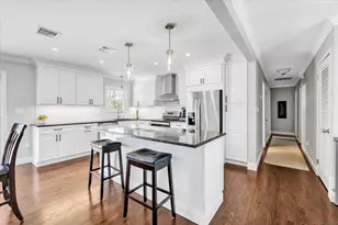 25 Oakwood Dr, Seymour, CT 06483 - Photo 9