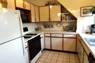 69 Montoya Dr, Branford, CT 06405 - Photo 5