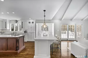 1038 West Rd, New Canaan, CT 06840 - Photo 13