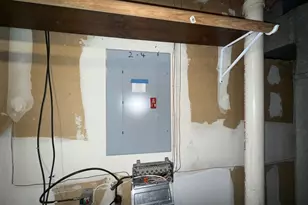 1001 Old Colony Rd, Meriden, CT 06451 - Photo 13