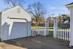 43 Salem Rd, Manchester, CT 06040 - Photo 5