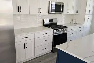 281 Pequot Ave, New London, CT 06320 - Photo 17