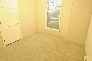 2 Terrace Dr, Plainfield, CT 06374 - Photo 9