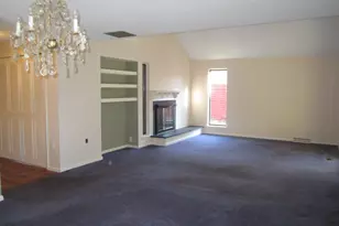 298 Hollister Way W, Glastonbury, CT 06033 - Photo 5