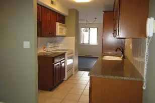 298 Hollister Way W, Glastonbury, CT 06033 - Photo 3