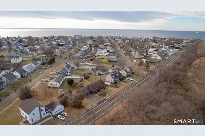 559 Oak Bluff Avenue, Stratford, CT 06615 - Photo 13
