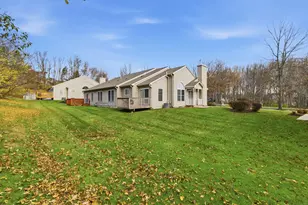 25 Hamden Hills Dr, Hamden, CT 06518 - Photo 19