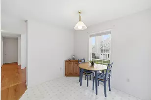 25 Hamden Hills Dr, Hamden, CT 06518 - Photo 5