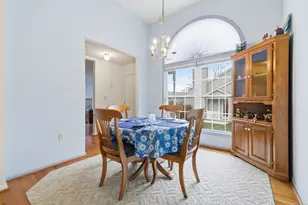 25 Hamden Hills Dr, Hamden, CT 06518 - Photo 3