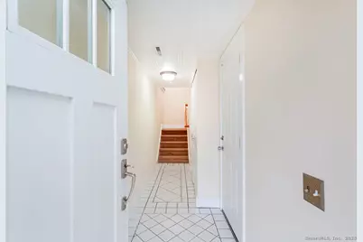 13 Lawson Lane #13, Ridgefield, CT 06877 - Photo 3