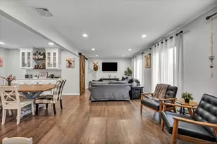 137 Greenwood Ln, Monroe, CT 06468 - Photo 5