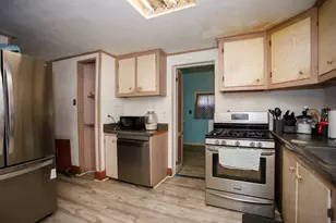 27 West St, New London, CT 06320 - Photo 9