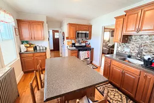 108 Commonwealth Ave, New Britain, CT 06053 - Photo 9