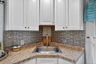 35 Menghi St, New London, CT 06320 - Photo 11