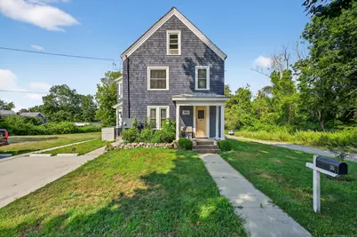 35 Menghi Street, New London, CT 06320 - Photo 1