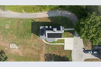 35 Menghi Street, New London, CT 06320 - Photo 3