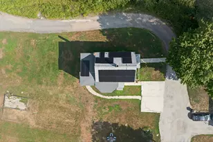 35 Menghi St, New London, CT 06320 - Photo 3