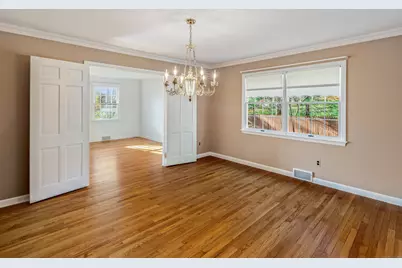 136 Knobloch Lane, Stamford, CT 06902 - Photo 7