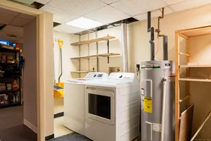 238 Shagbark Dr, Derby, CT 06418 - Photo 25