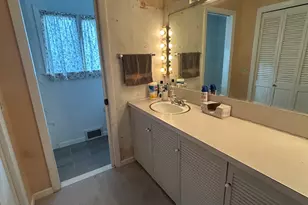 96 Round Hill Rd, Naugatuck, CT 06770 - Photo 21