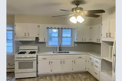 642 Beechmont Avenue, Bridgeport, CT 06606 - Photo 3