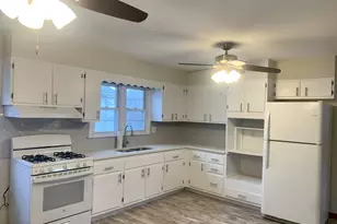 642 Beechmont Ave, Bridgeport, CT 06606 - Photo 5