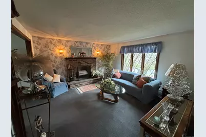 419 Gracey Avenue, Meriden, CT 06451 - Photo 9