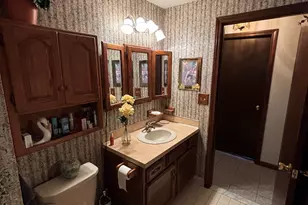 419 Gracey Ave, Meriden, CT 06451 - Photo 25