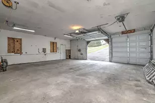 2071 Middletown Ave, North Branford, CT 06472 - Photo 27