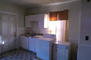 306 Carroll Ave, Bridgeport, CT 06607 - Photo 5