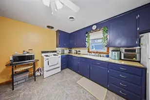 127 Fairfield Ave, Waterbury, CT 06708 - Photo 9